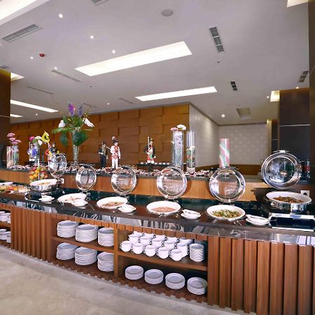 The Alana Yogyakarta Hotel And Convention Center Sleman  Dış mekan fotoğraf