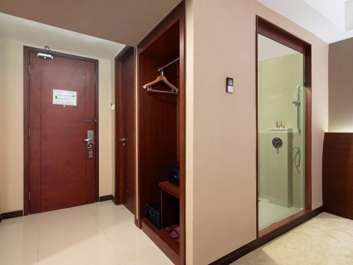 The Alana Yogyakarta Hotel And Convention Center Sleman  Dış mekan fotoğraf