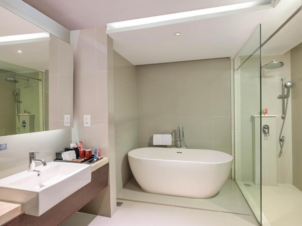 The Alana Yogyakarta Hotel And Convention Center Sleman  Dış mekan fotoğraf