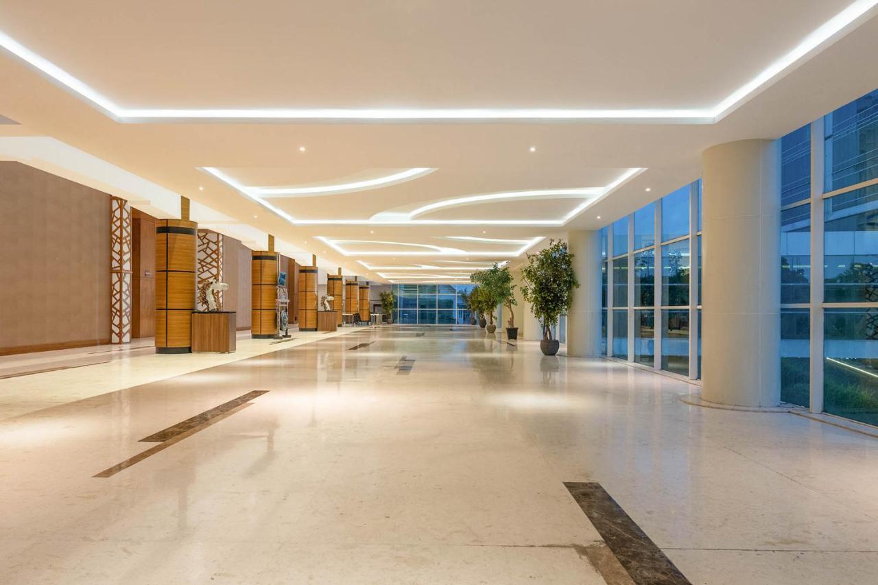 The Alana Yogyakarta Hotel And Convention Center Sleman  Dış mekan fotoğraf