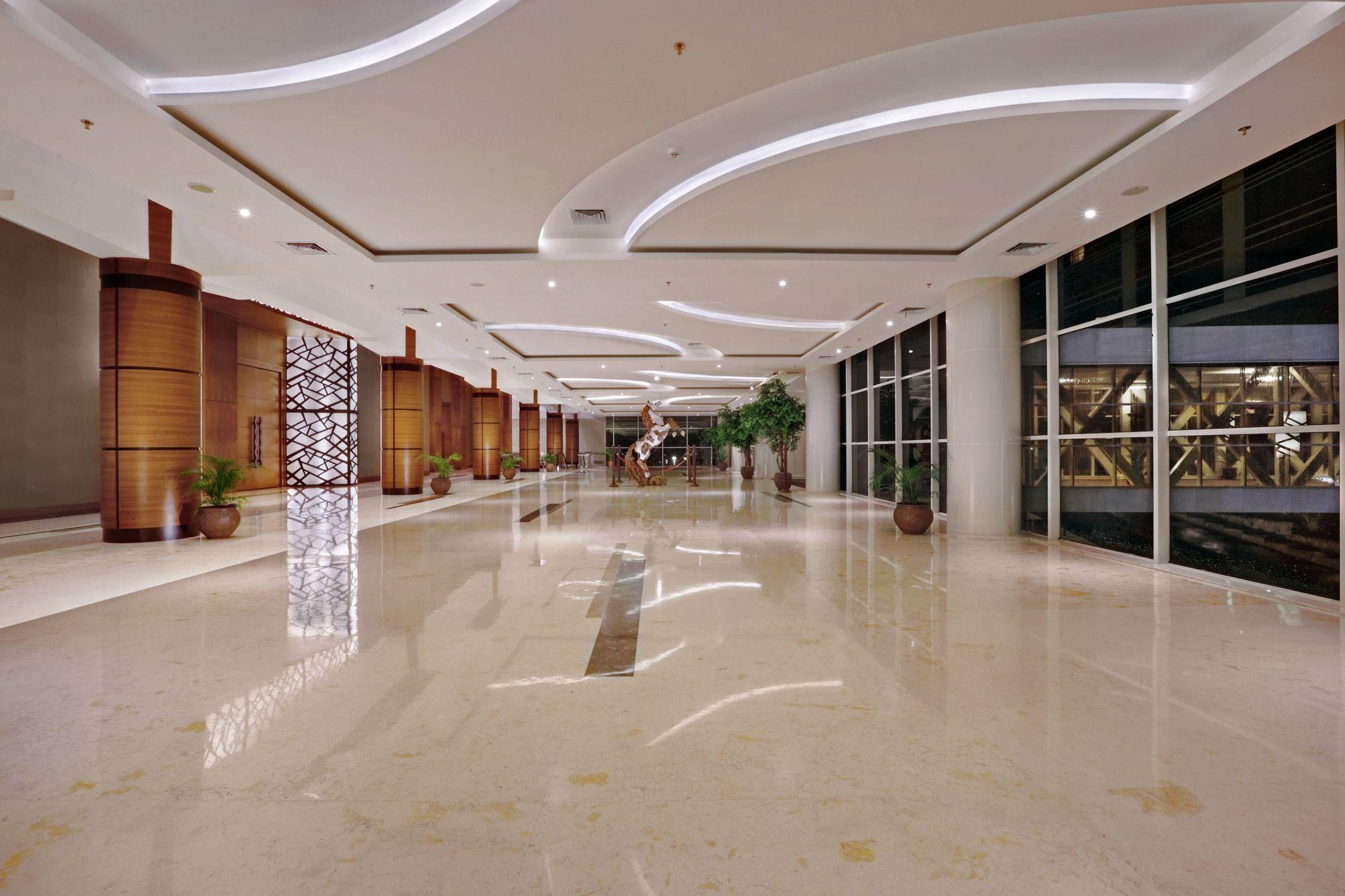 The Alana Yogyakarta Hotel And Convention Center Sleman  Dış mekan fotoğraf