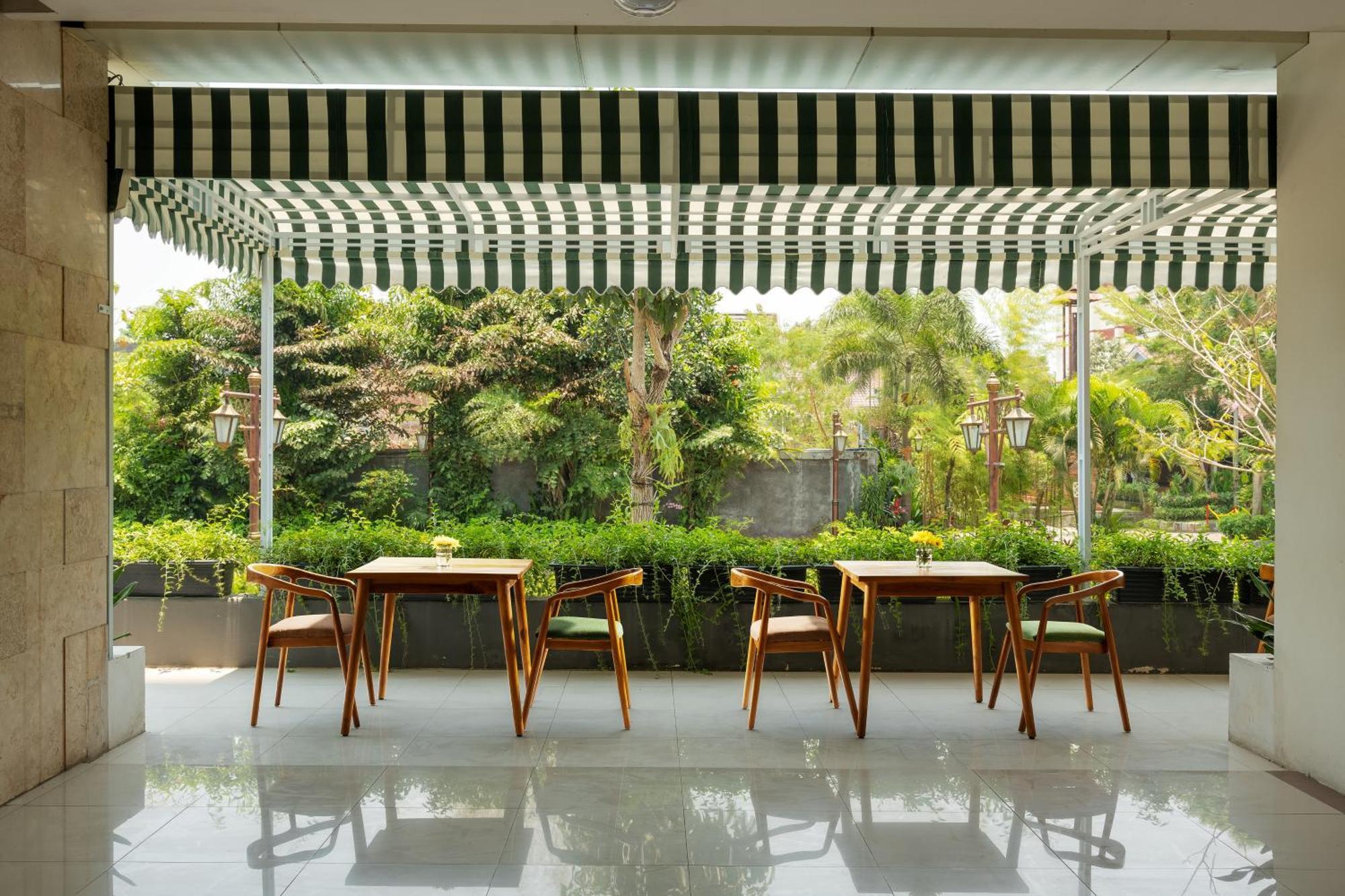 The Alana Yogyakarta Hotel And Convention Center Sleman  Dış mekan fotoğraf