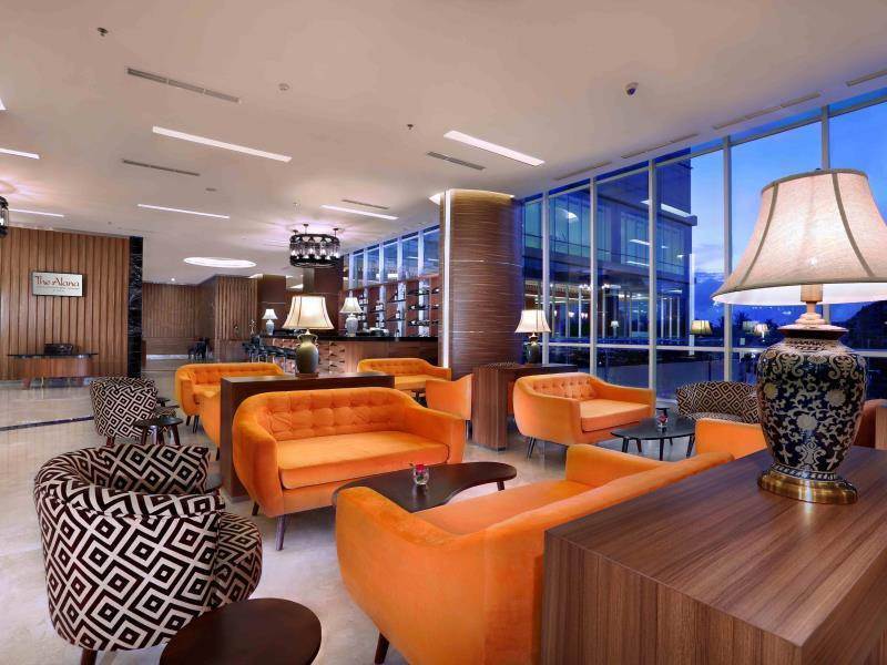 The Alana Yogyakarta Hotel And Convention Center Sleman  Dış mekan fotoğraf